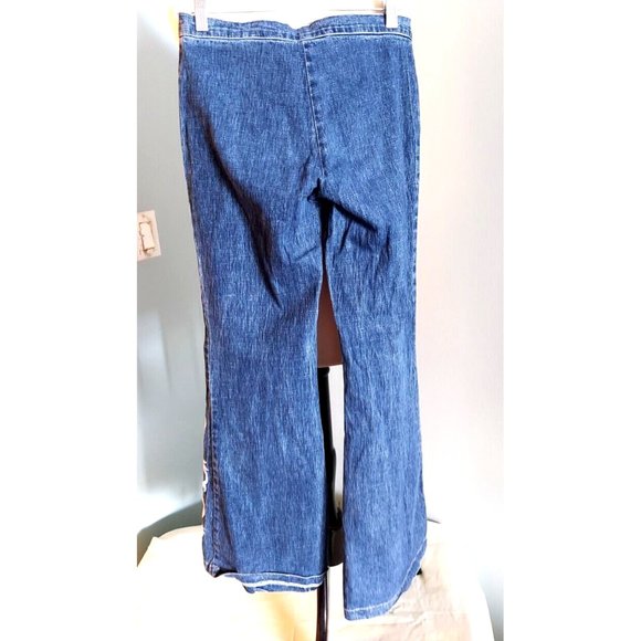 A’gaci Too Women's Size S Flair with Embroidered embellishments Denim Jean Pants - Picture 4 of 6